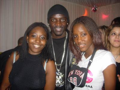 akon et ma soeur a droite